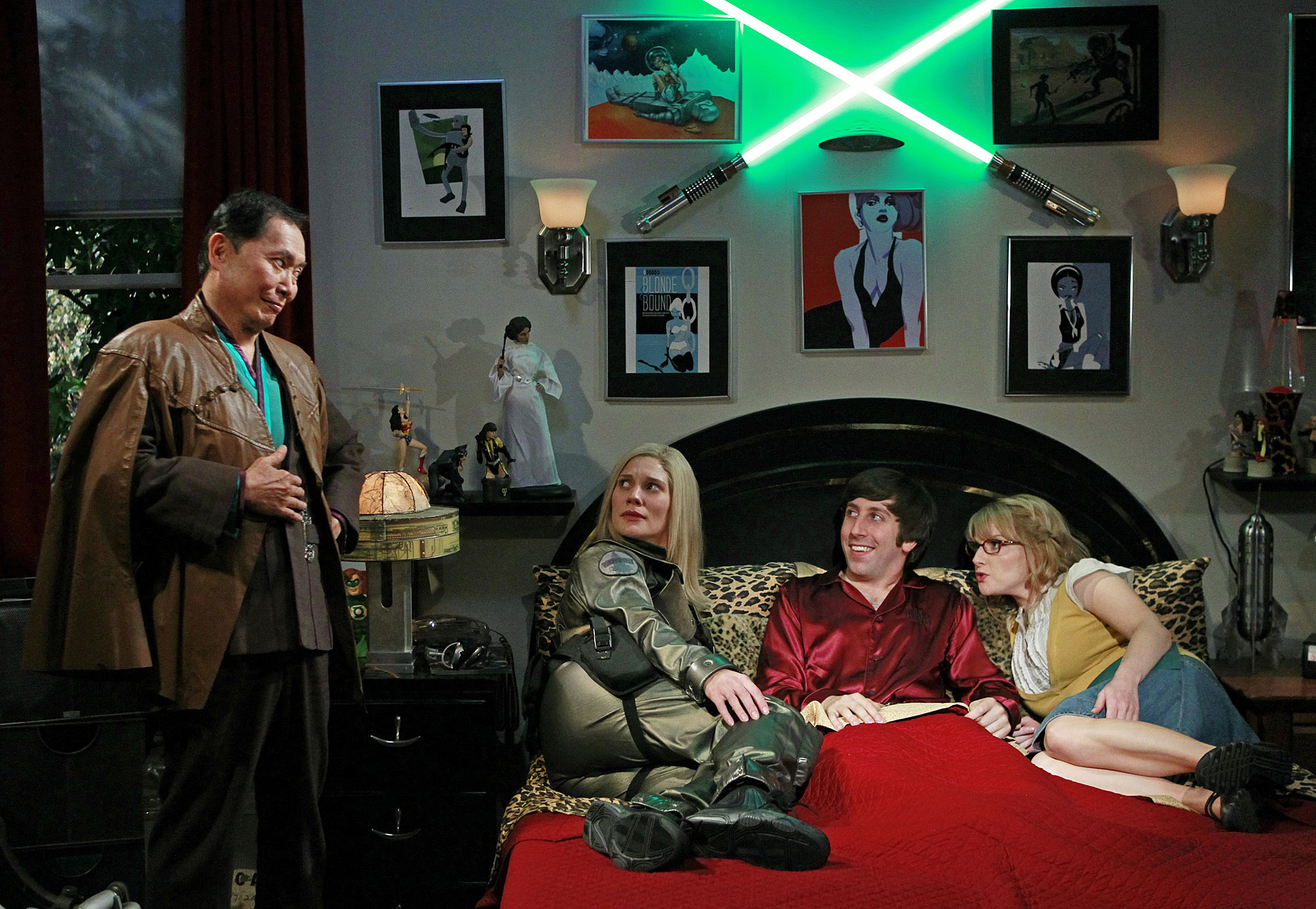 George Takei, Simon Helberg, Katee Sackhoff, and Melissa Rauch in The Big Bang Theory (2007)