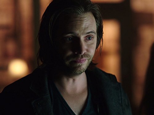 Aaron Stanford in 12 Monkeys (2015)