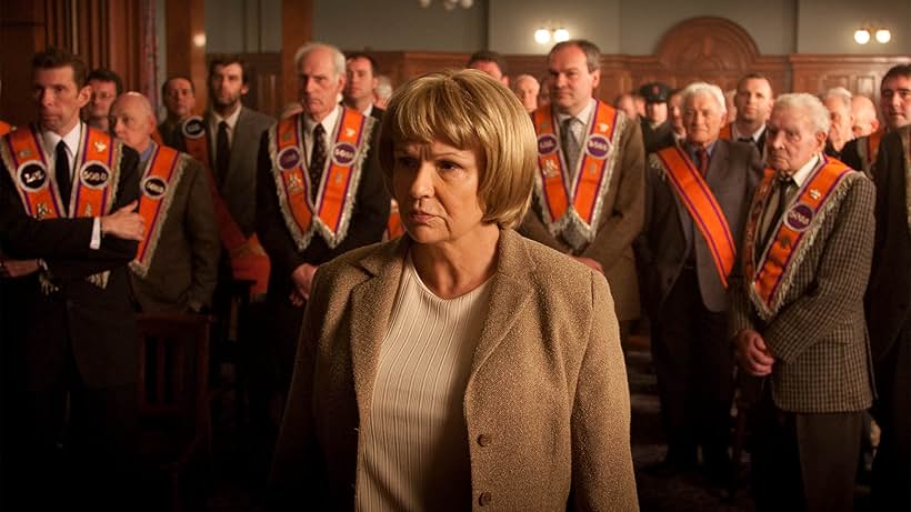 Julie Walters in Mo (2010)