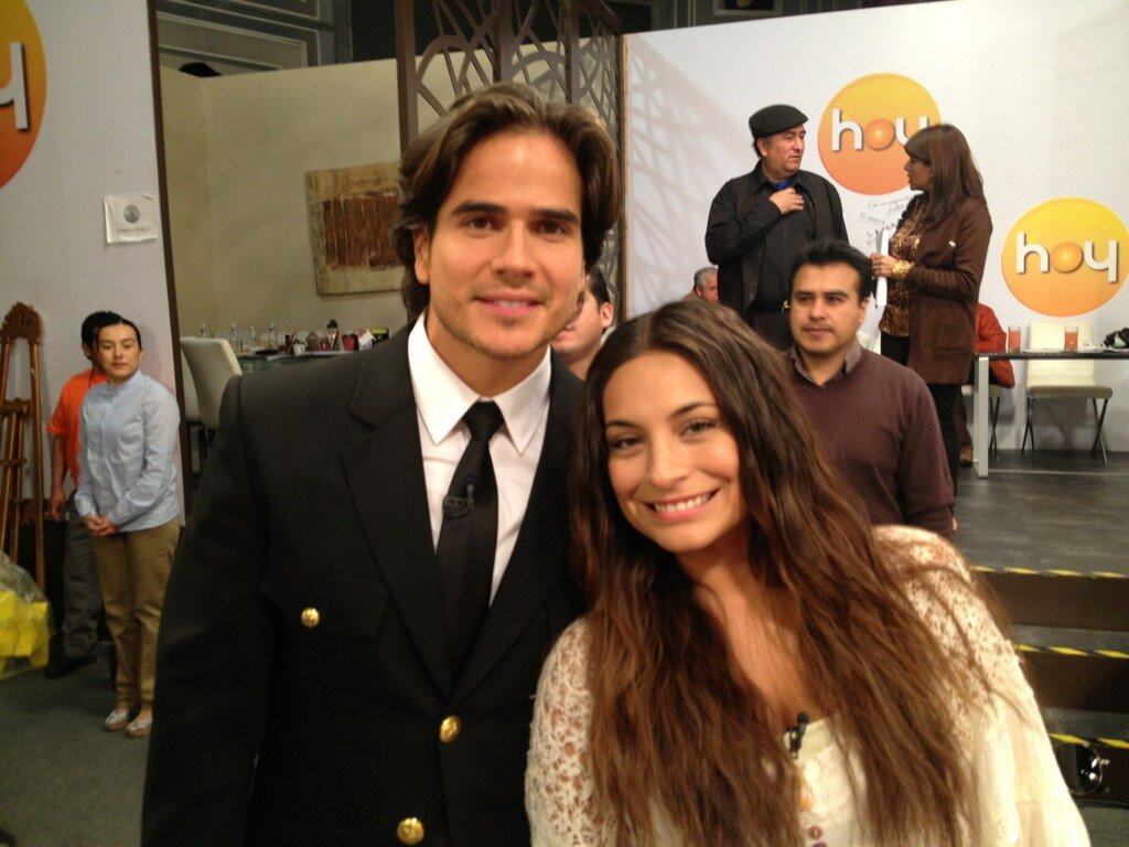 Daniel Arenas and Ana Brenda Contreras in Corazón indomable (2013)