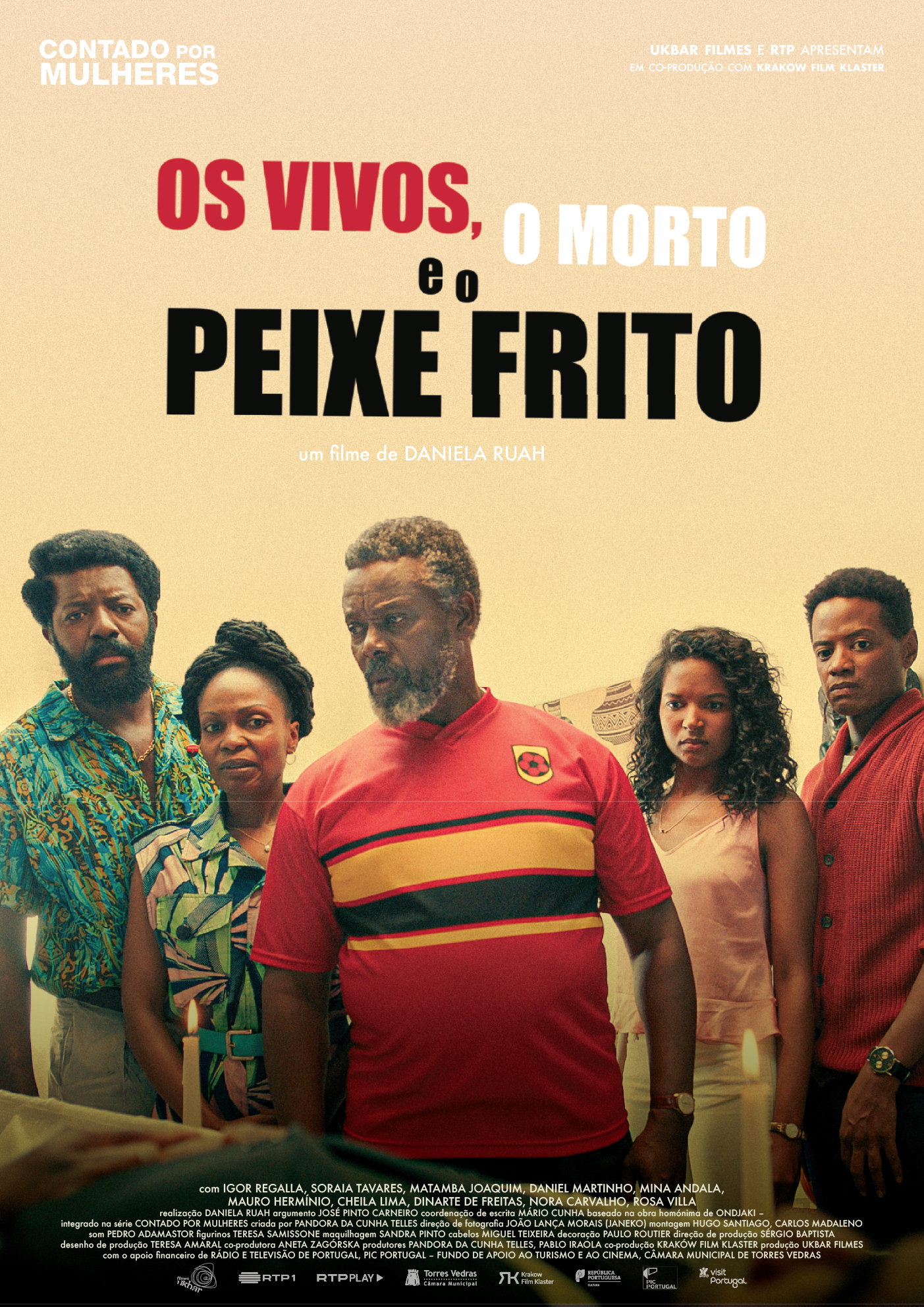 Daniel Martinho, Mina Andala, Matamba Joaquim, Igor Regalla, and Soraia Tavares in Os Vivos, O Morto e o Peixe Frito (2022)