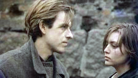 Yekaterina Golubeva and Arunas Sakalauskas in Three Days (1991)