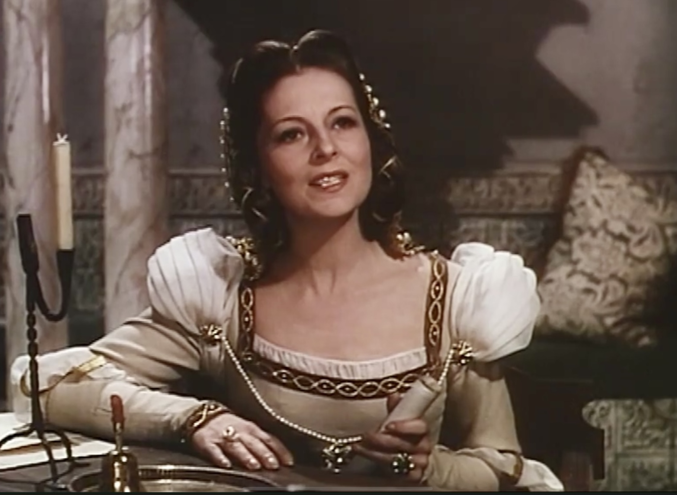 Nora Swinburne in Christopher Columbus (1949)