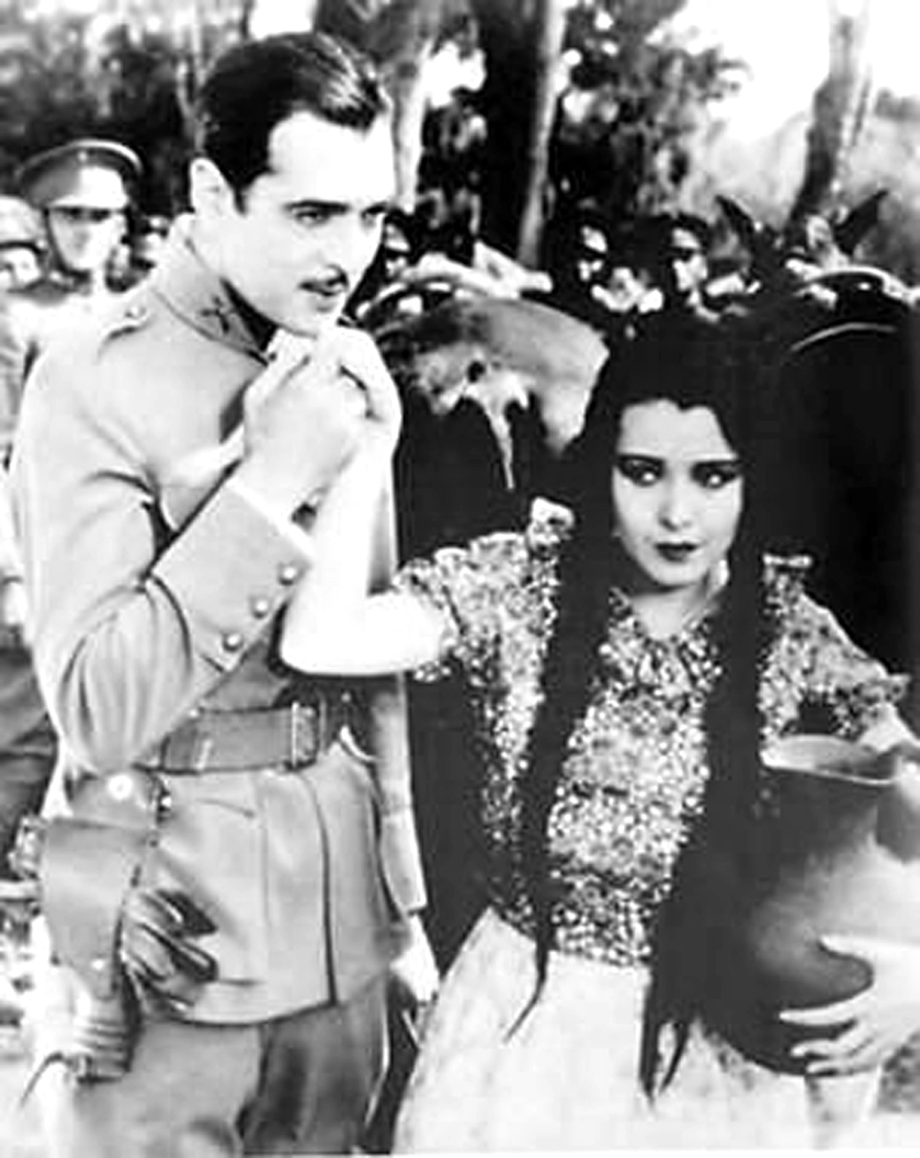 Juan José Martínez Casado and Lupita Tovar in Santa (1932)