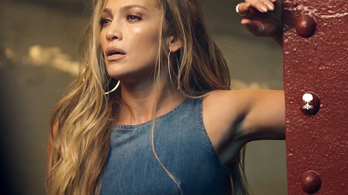 Jennifer Lopez in Jennifer Lopez Feat. Wisin: Amor, Amor, Amor (2017)