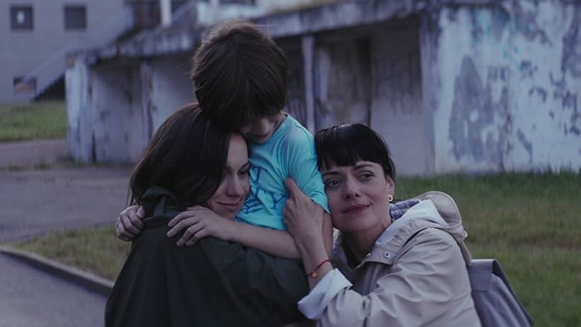 Jana Stryková and Beata Kanokova in Ordinary Failures (2022)