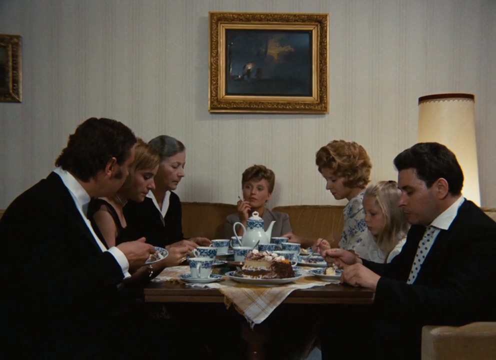 Irm Hermann, Hans Hirschmüller, Gusti Kreissl, Kurt Raab, Andrea Schober, Hanna Schygulla, and Heide Simon in The Merchant of Four Seasons (1972)