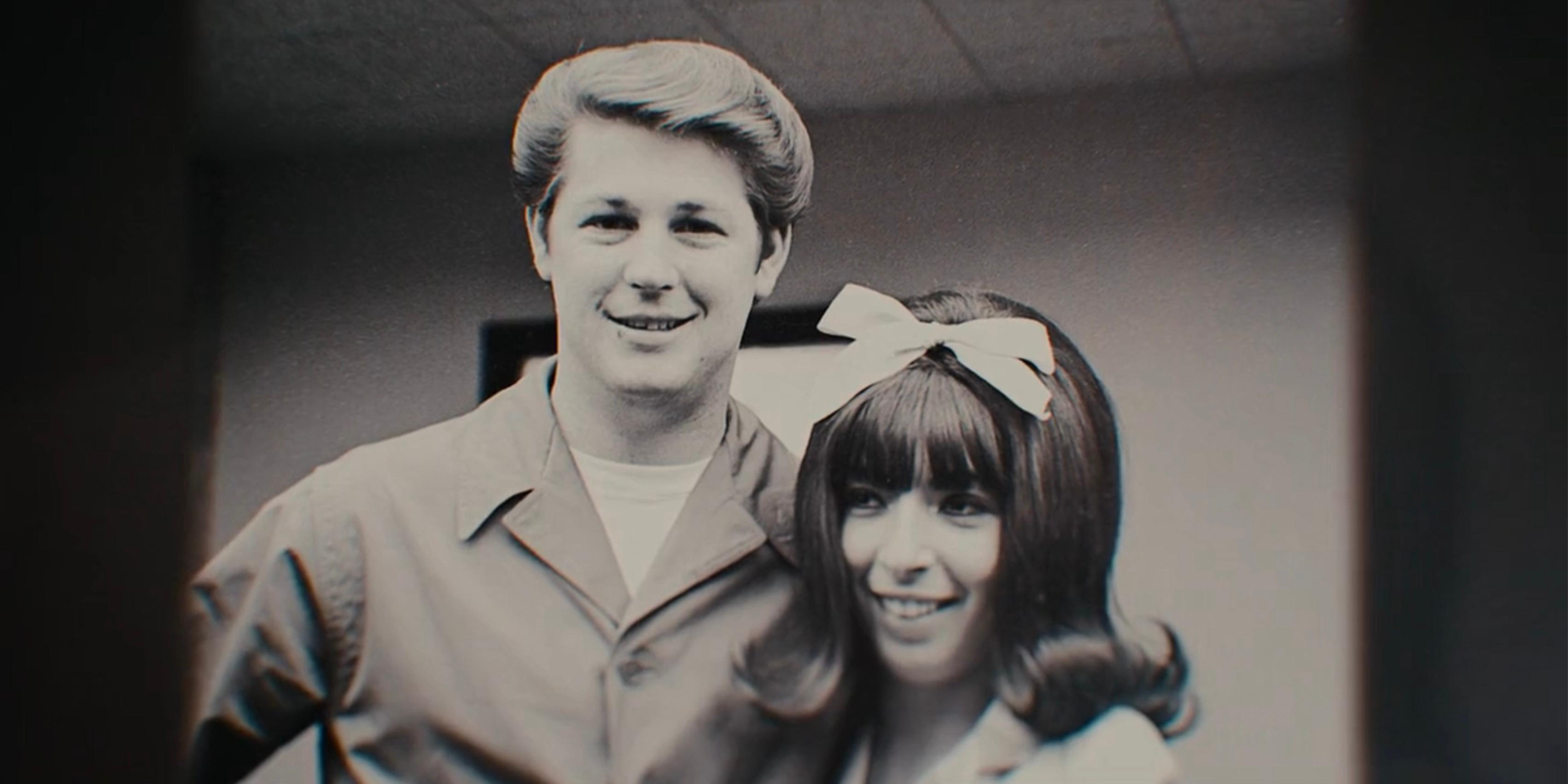 Brian Wilson and Marilyn Wilson in The Beach Boys (2024)