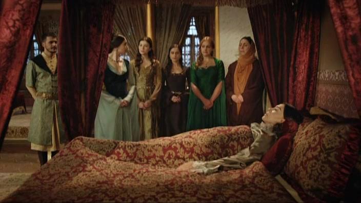 Mehmet Günsür, Nebahat Çehre, Sema Kecik, Selma Ergeç, Nur Fettahoglu, Meryem Uzerli, and Selen Öztürk in The Magnificent Century (2011)