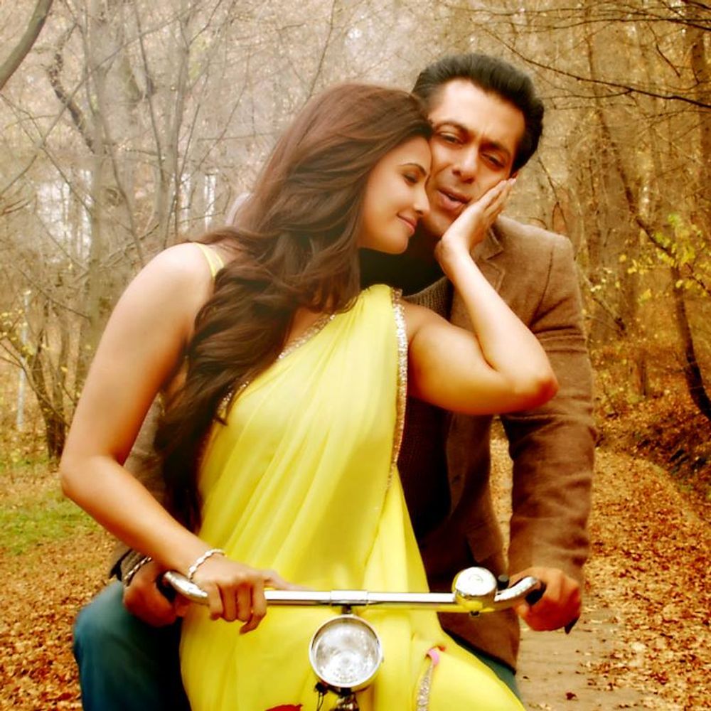 Salman Khan and Daisy Shah in Jai Ho (2014)