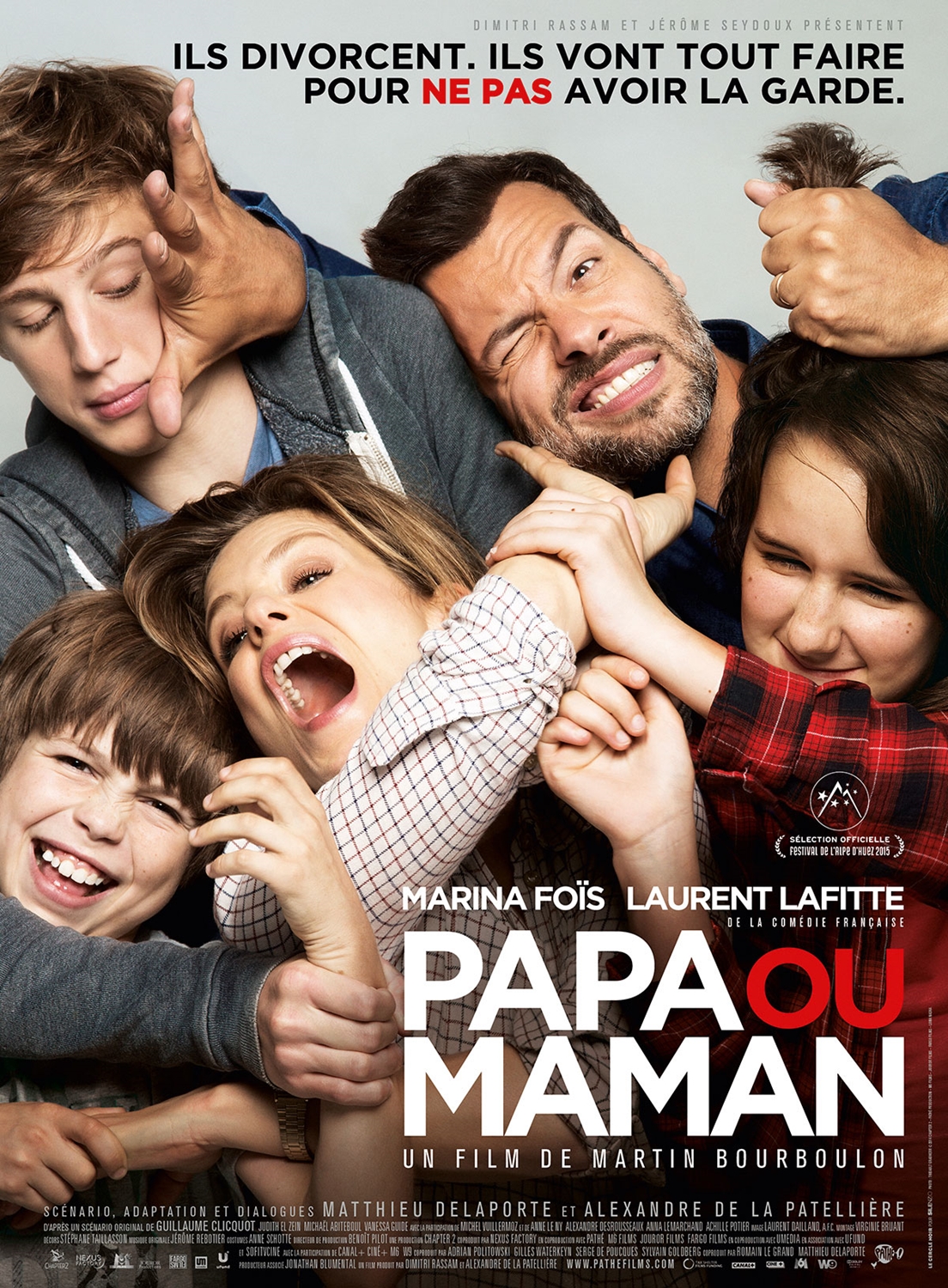 Marina Foïs, Laurent Lafitte, Anna Lemarchand, Alexandre Desrousseaux, and Achille Potier in Daddy or Mommy (2015)