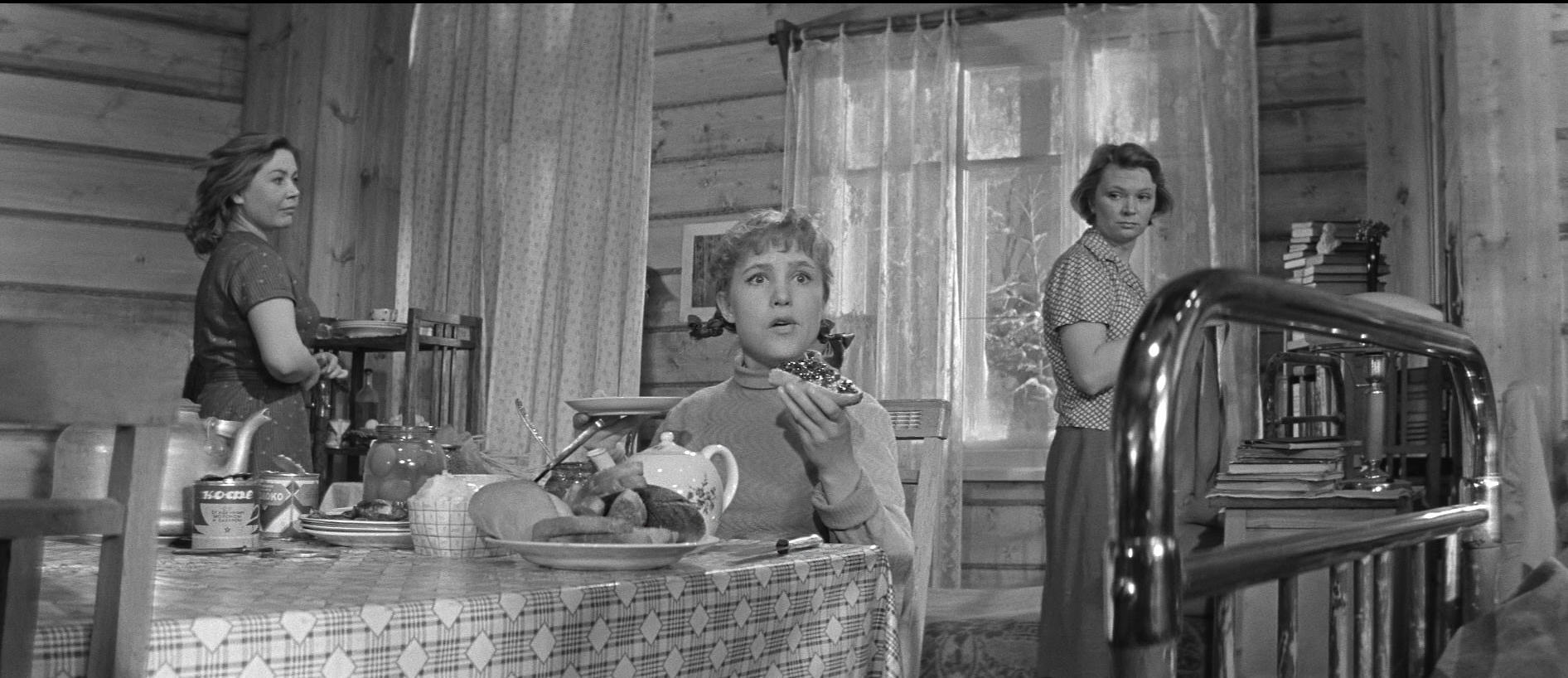 Inna Makarova, Nina Menshikova, and Nadezhda Rumyantseva in Les filles (1962)