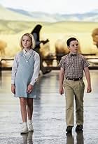 Mckenna Grace and Iain Armitage in Young Sheldon (2017)