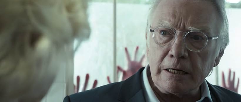 Alan Ford in Cockneys vs Zombies (2012)