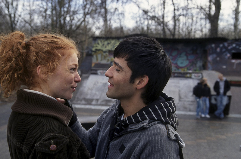 Marleen Lohse and Navid Navid in Leipzig Homicide (2001)