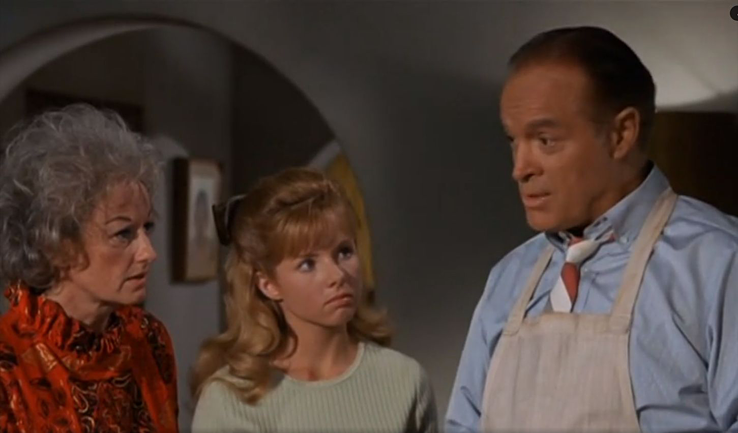 Bob Hope, Phyllis Diller, and Stacey Gregg in Eight on the Lam (1967)