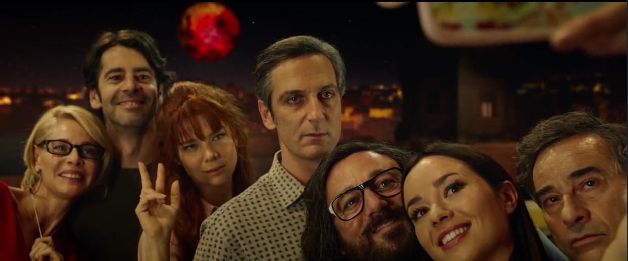 Juana Acosta, Ernesto Alterio, Dafne Fernández, Eduard Fernández, Pepón Nieto, Eduardo Noriega, and Belén Rueda in Perfect Strangers (2017)