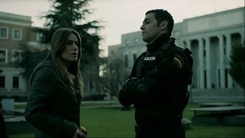 One of the scenes of Mario de la Rosa as Suárez in the spanish tv show "La casa de papel". Una de las escenas de Mario de la Rosa como Suárez en la serie española "La casa de papel".