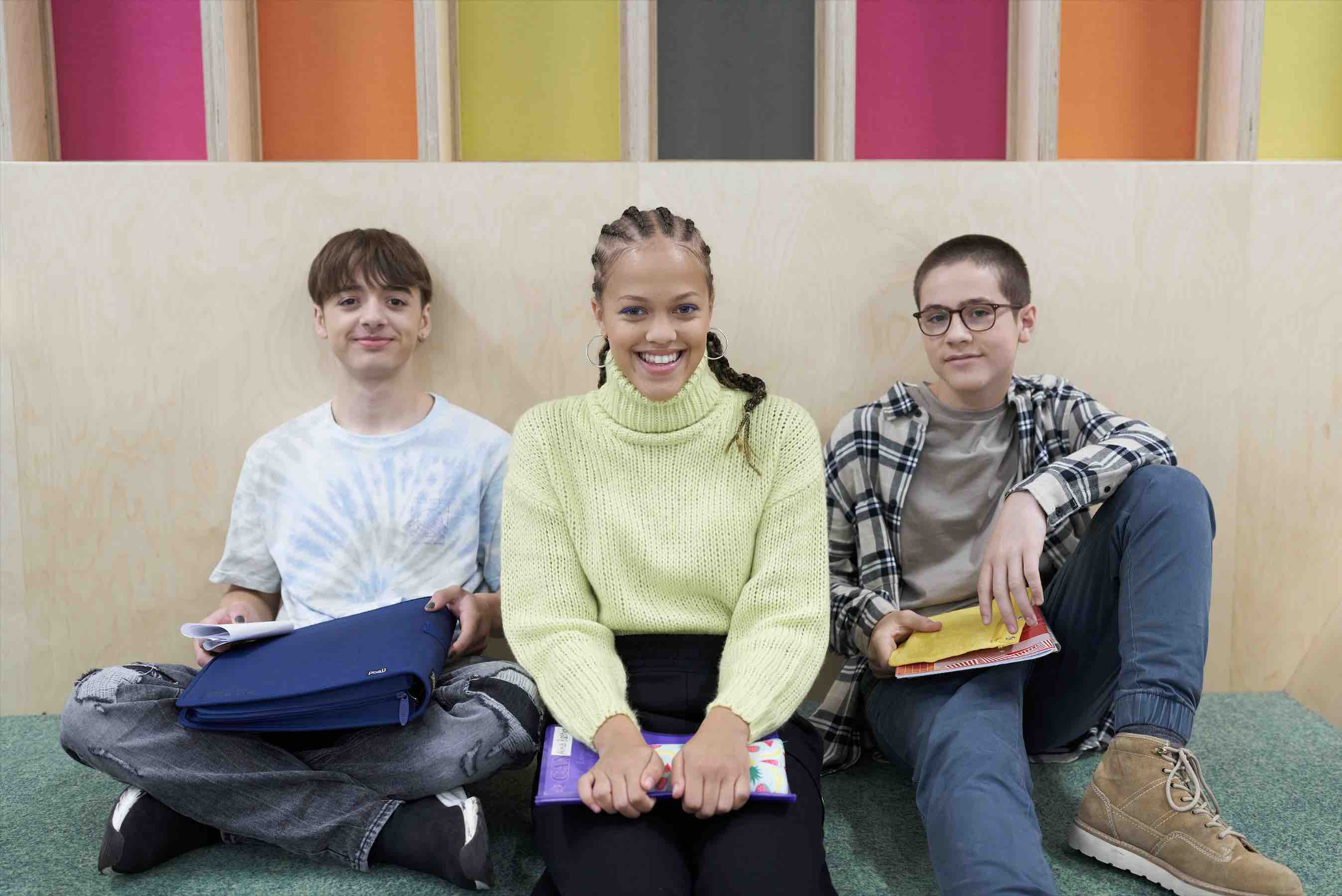 Sarah-Maxine Racicot, Léokim Beaumier-Lépine, and Mathéo Piccinin in Le pacte - web (2022)