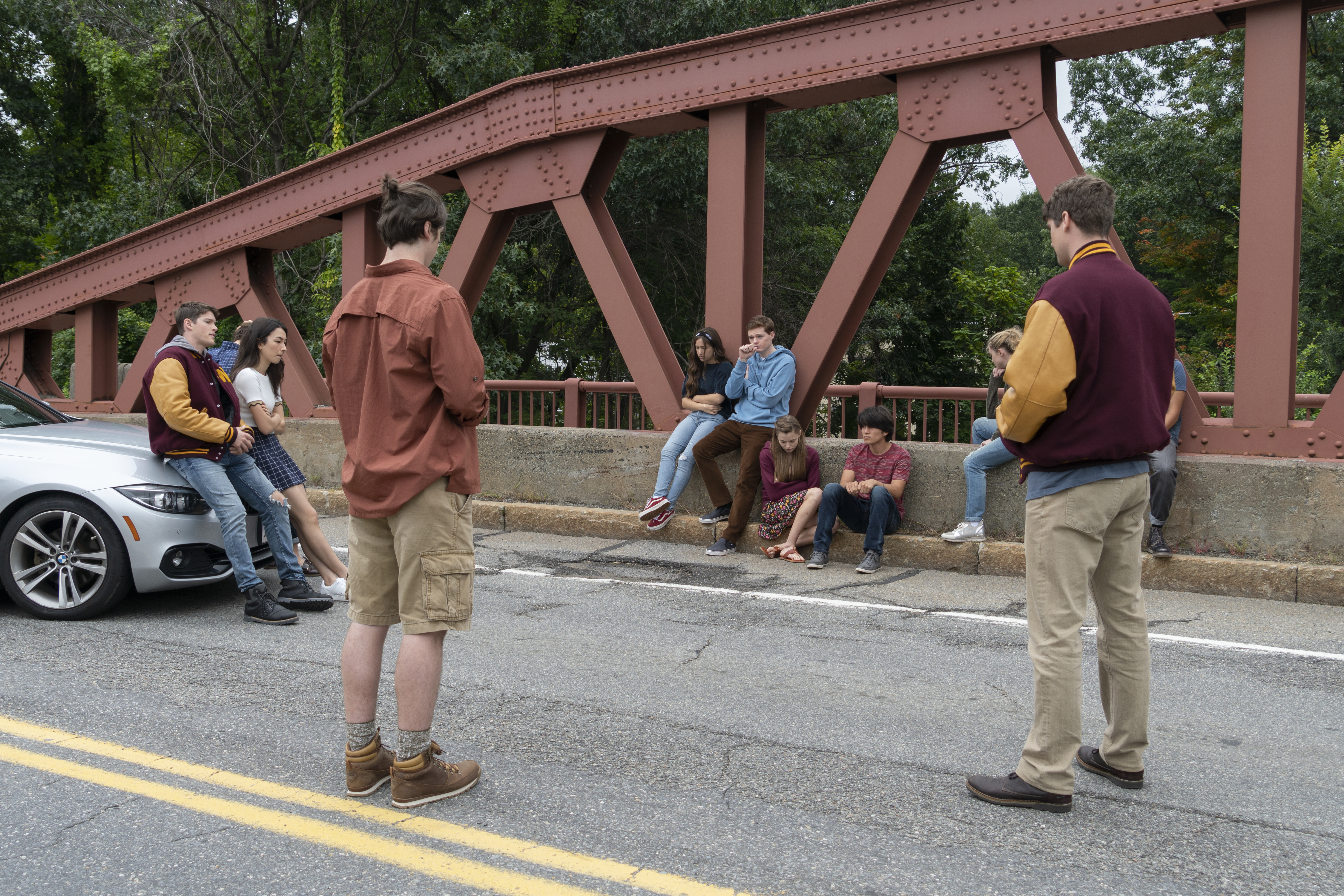 Jack Mulhern, Kathryn Newton, José Julián, Sean Berdy, Gideon Adlon, Alex MacNicoll, Natasha Liu Bordizzo, and Kristine Froseth in The Society (2019)