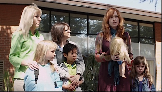 Jennifer Elise Cox, Julie Dove and Alicia Witt in Playdate.