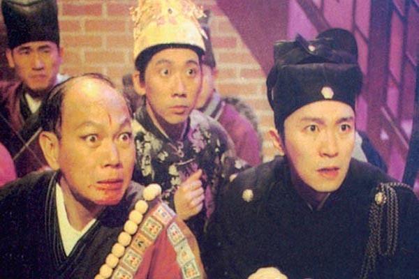 Tat-Ming Cheung, Stephen Chow, and Kar-Ying Law in Forbidden City Cop (1996)