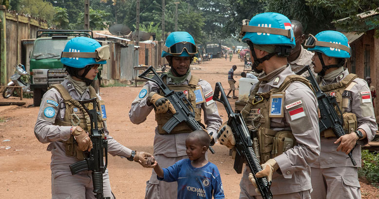 La police de l'ONU au service de la MINUSCA en patrouille à Bangui