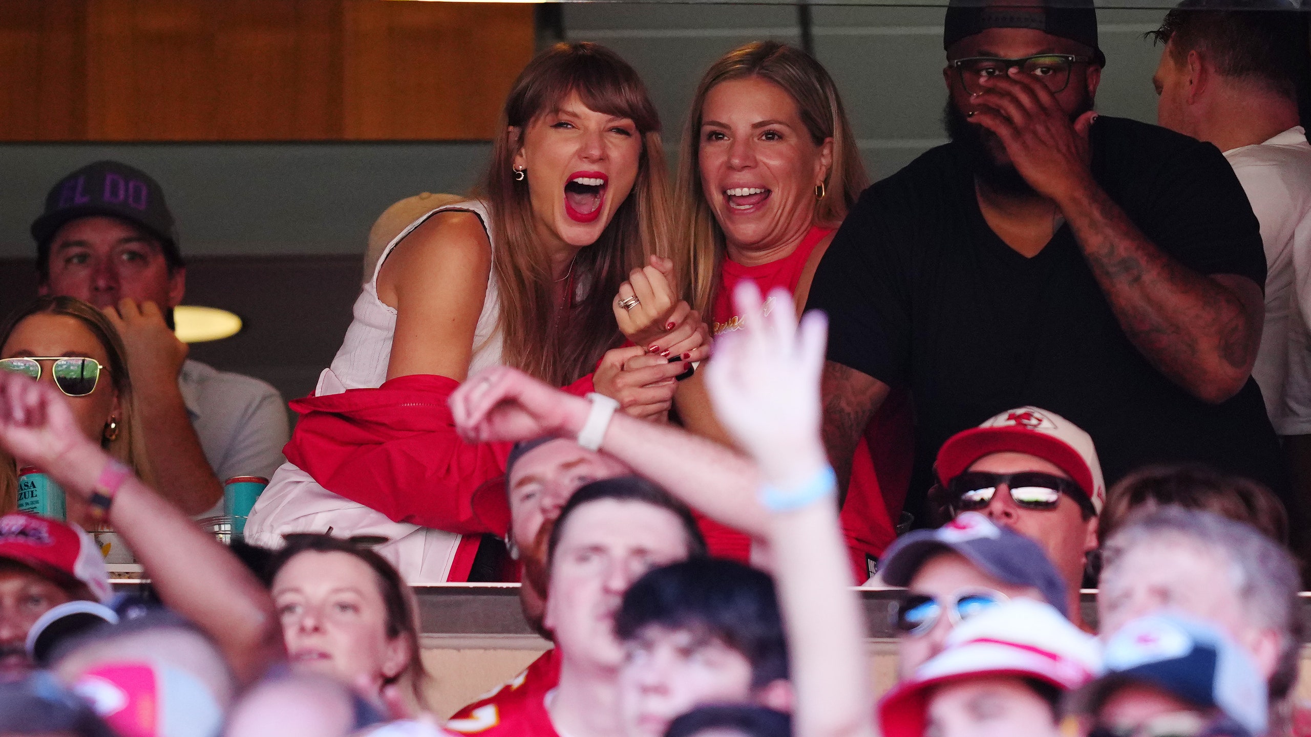 Taylor Swift allo stadio durante una partita dei Kansas City Chiefs il 24 settembre 2023