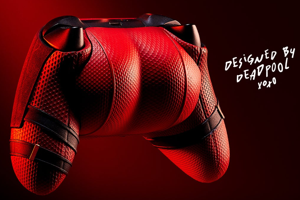 Il controller Xbox dedicato a Deadpool a forma di… lato b