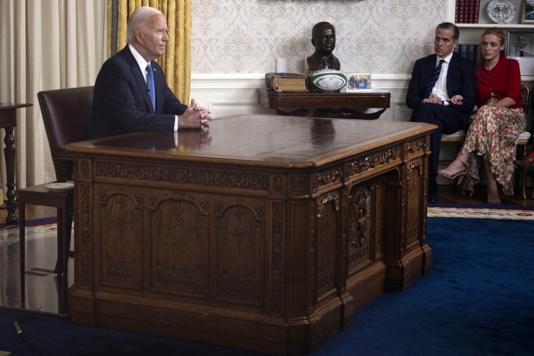 Image: Hunter and Melissa Biden with President Joe Biden