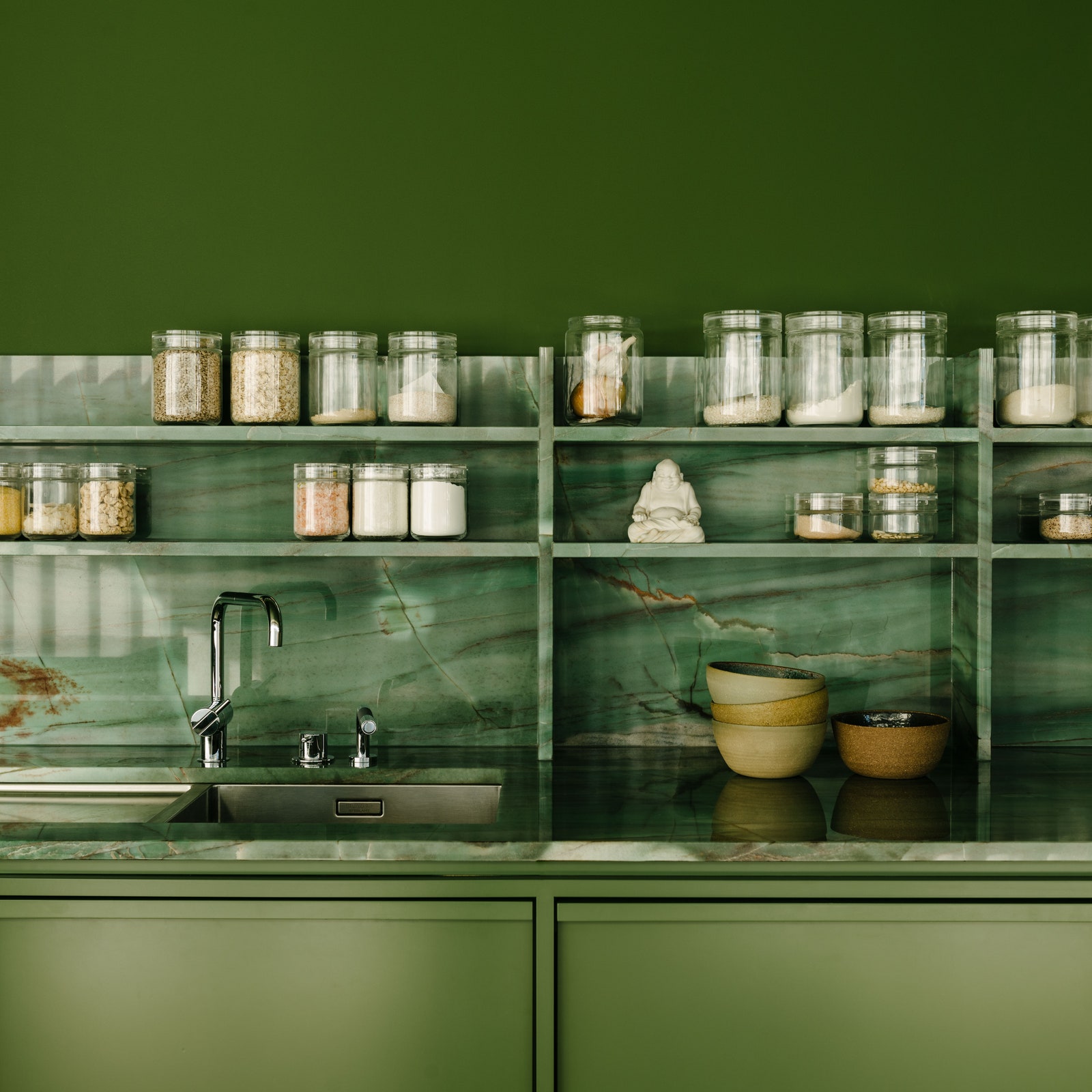 The Perfect Kitchen Colour: Here’s How You Can Find the Right Shade for Your Home