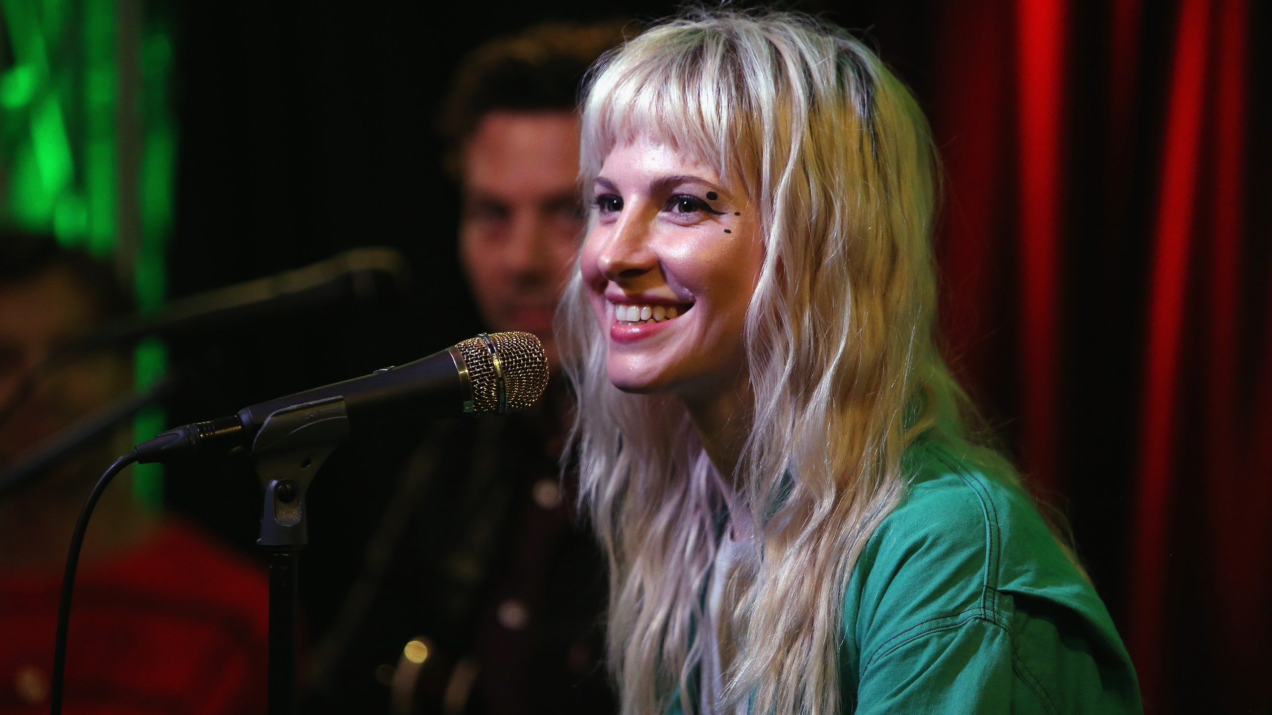 Hayley Williams smiling