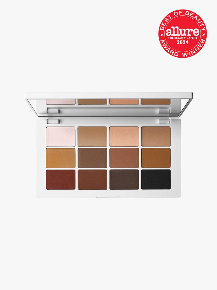 Makeup by Mario Master Mattes Eyeshadow Palette component with mirror on a light gray background with red Allure Best of Beauty seal in the top right corner