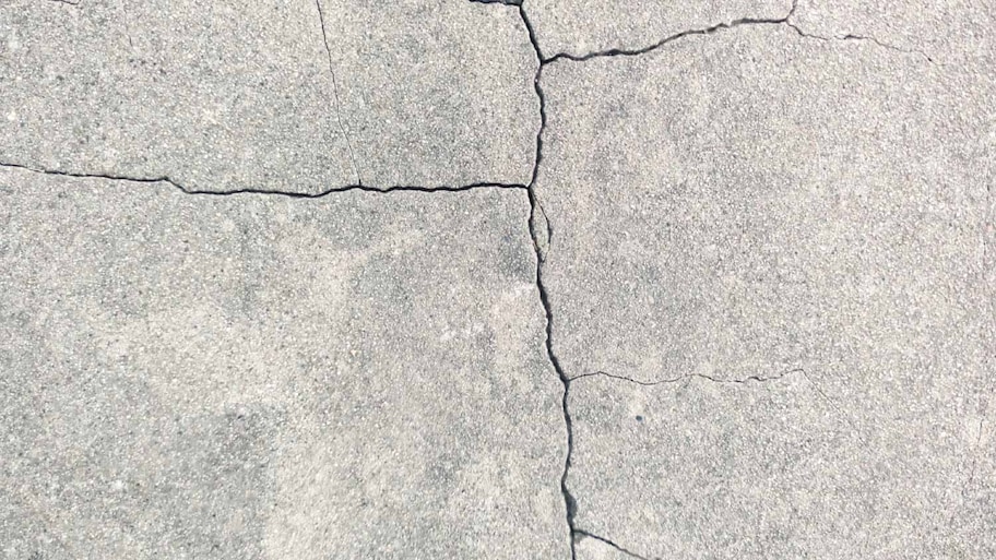 Close up concrete cracks