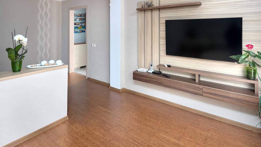 Living room with cork flooring 