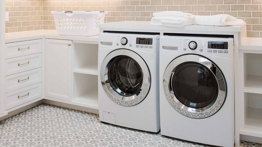 Modern laundry room 