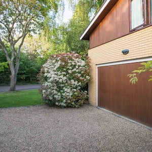 house with closed garage 