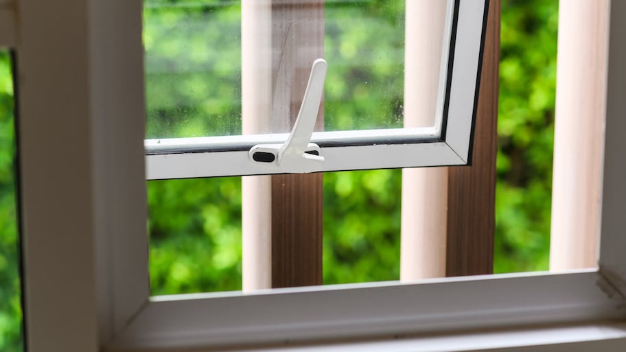 open window with latch handle