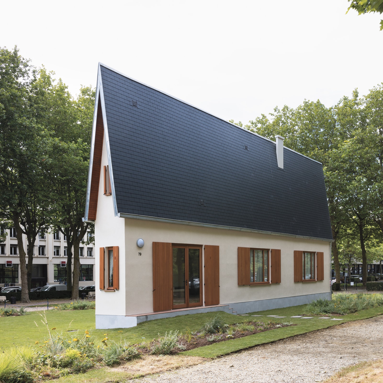 The Narrowest House in the World Sits in a Public Park in France