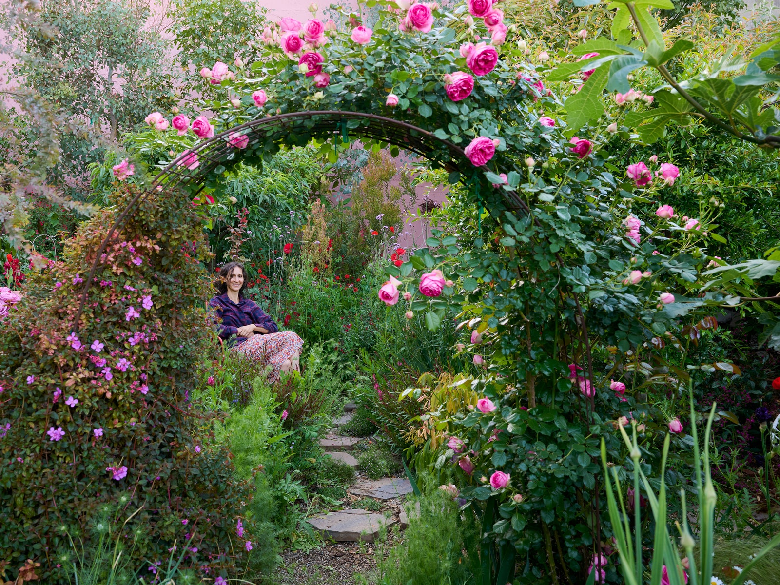 Tour Artist Mimi Lauter's Magical Los Angeles Garden