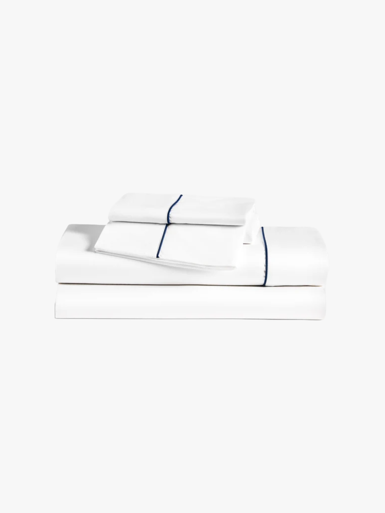 Folded sheet set includes 1 Flat Sheet 1 Fitted Sheet and 2 Pillowcases