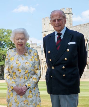 The Queen and <a href="http://www.cnn.com/2012/06/05/world/gallery/prince-philip/index.html" target="_blank">Prince Philip</a> pose for a photo in June 2020, ahead of Philip's 99th birthday.