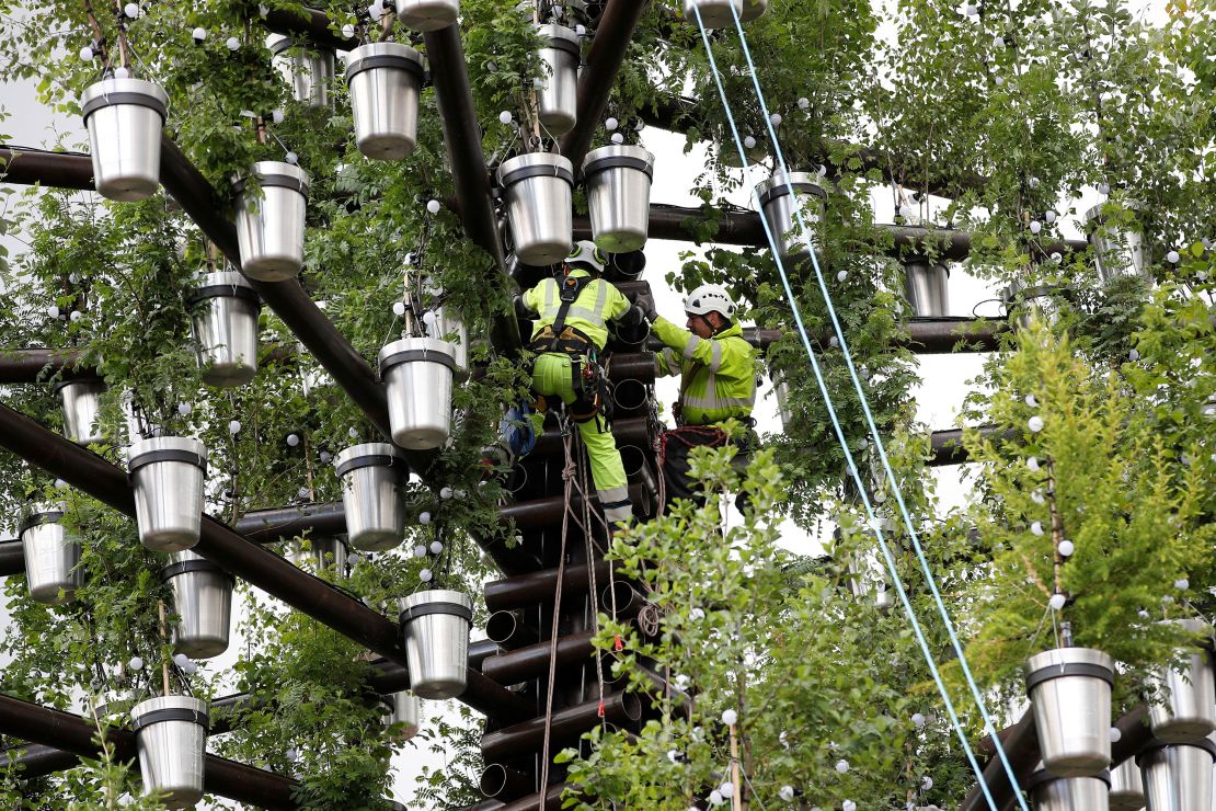 The design consists of 350 native British trees planted in aluminium pots, which will be donated to community groups after the Jubilee celebrations.