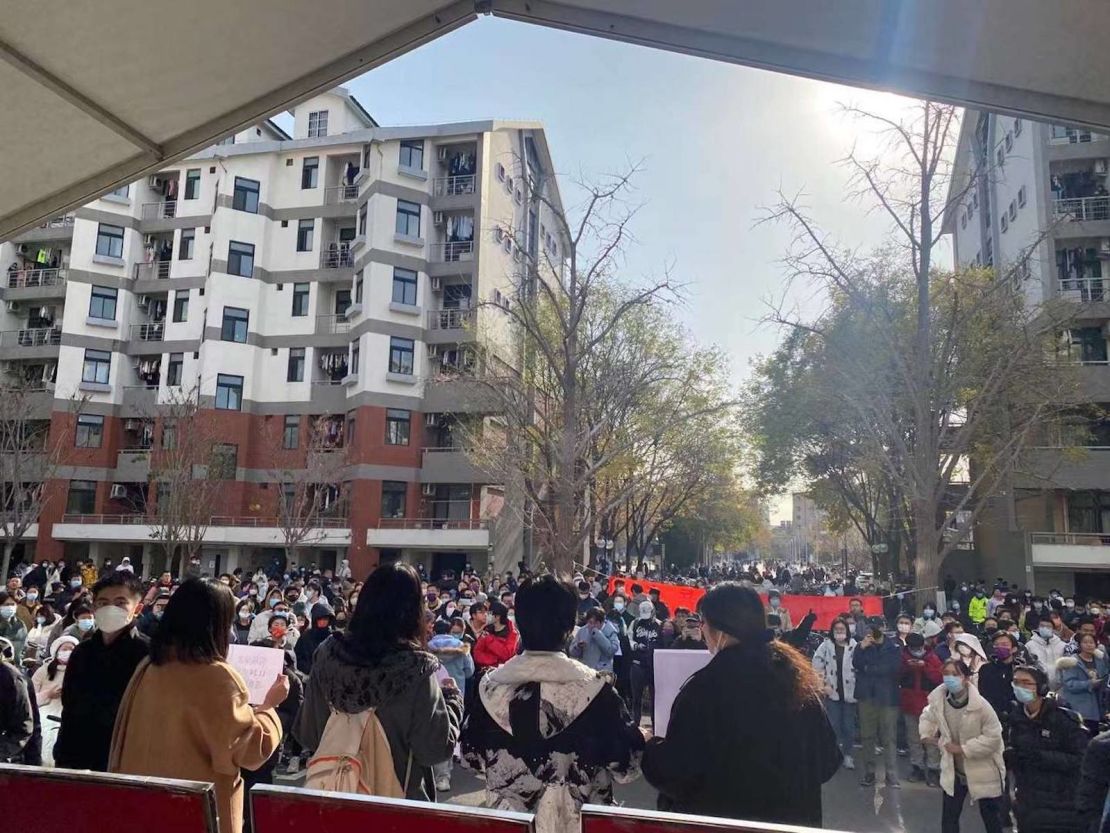 Hundreds of students at Tsinghua University in Beijing gathered on Sunday to protest against zero-Covid and censorship.