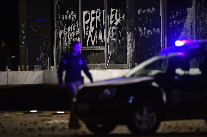 Brazilian security forces locked down the area around Congress, the presidential palace and the Supreme Court in the early hours of Monday, January 9.