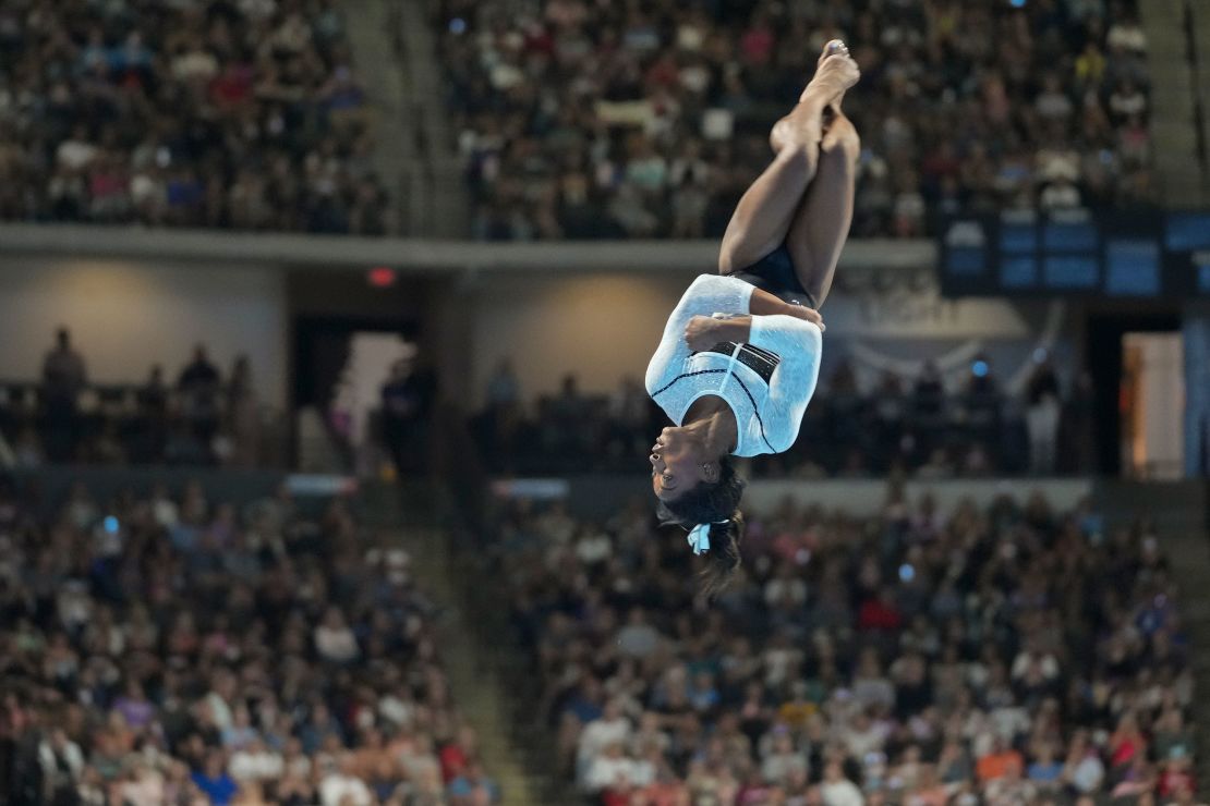 Simone Biles performs in the floor exercise on Saturday in Hoffman Estates, Illinois.