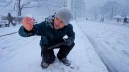 derek van dam central park snow thumb 02132024 vpx