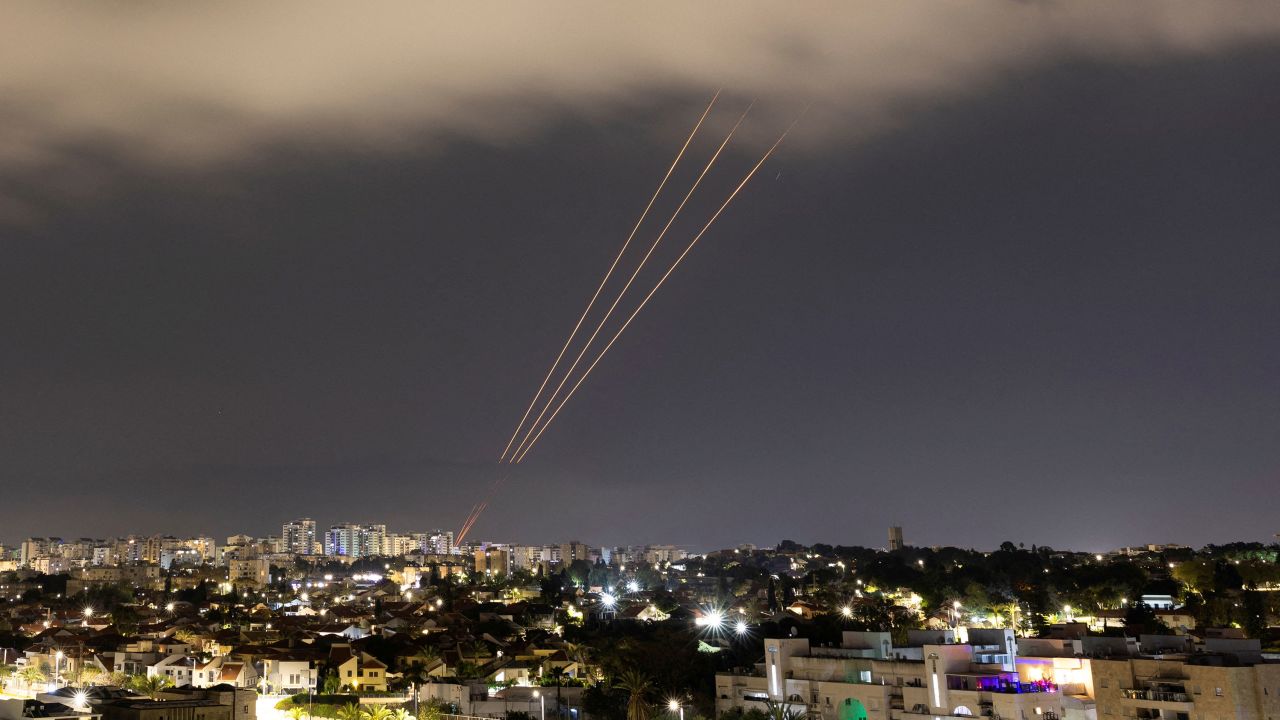 An anti-missile system operates after Iran launched drones and missiles towards Israel, as seen from Ashkelon, Israel April 14, 2024. REUTERS/Amir Cohen     TPX IMAGES OF THE DAY     