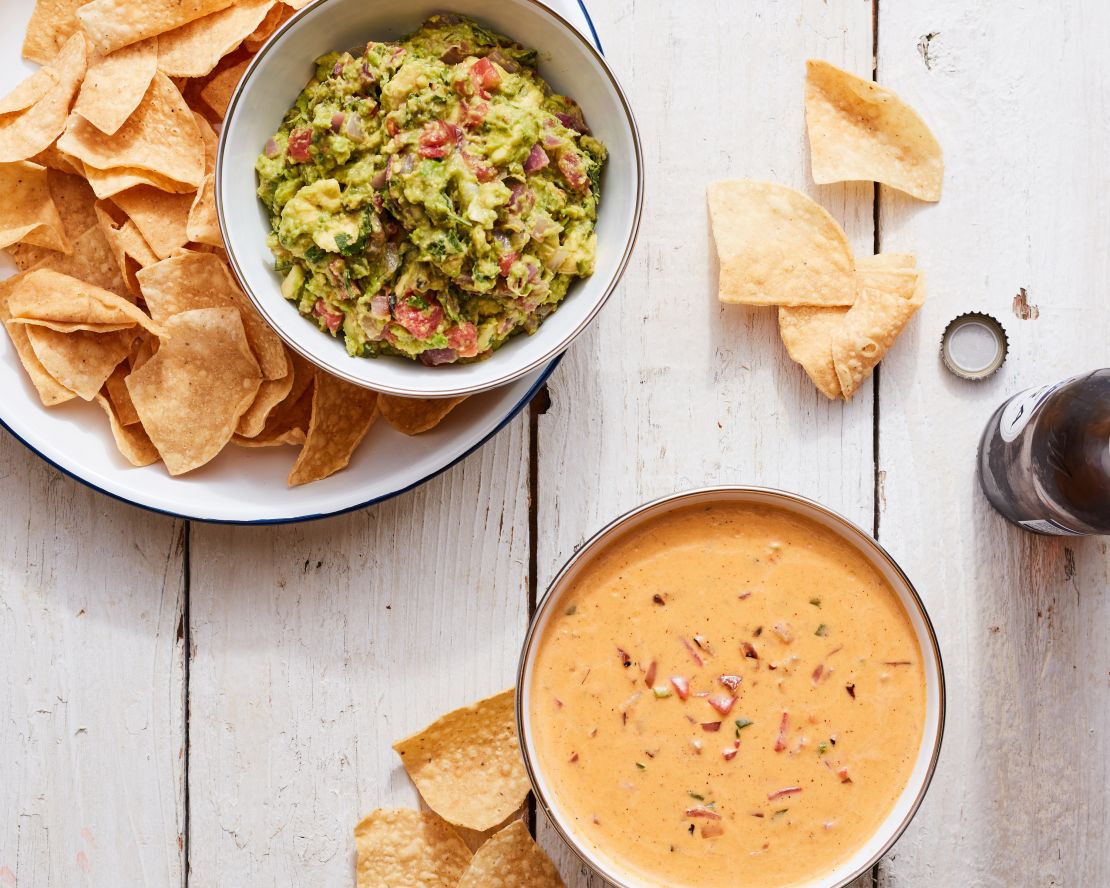 FNK_GRILLED_GUAC_N_QUESO_DIP_H_f_s4x3.jpg