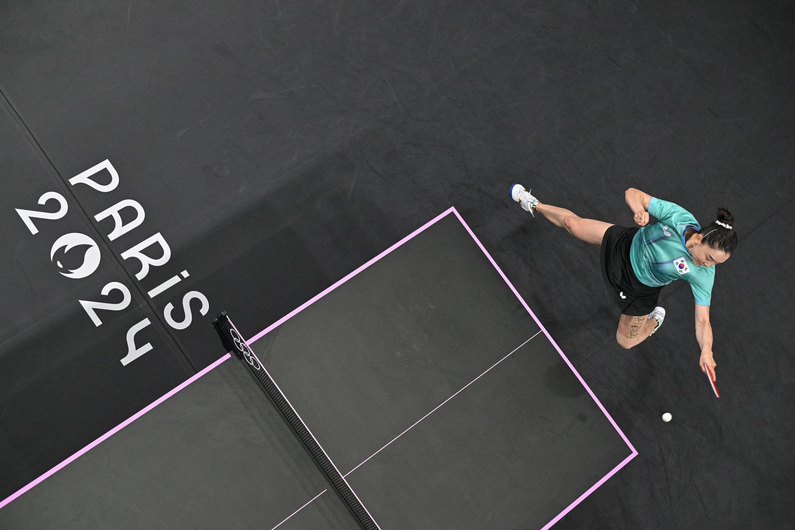 South Korean table tennis player Jeon Ji-hee returns the ball during the bronze-medal match she won on August 10.